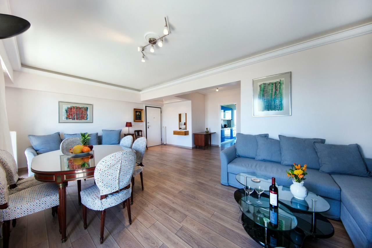 Walking In Alimos Apartment. Atene Esterno foto