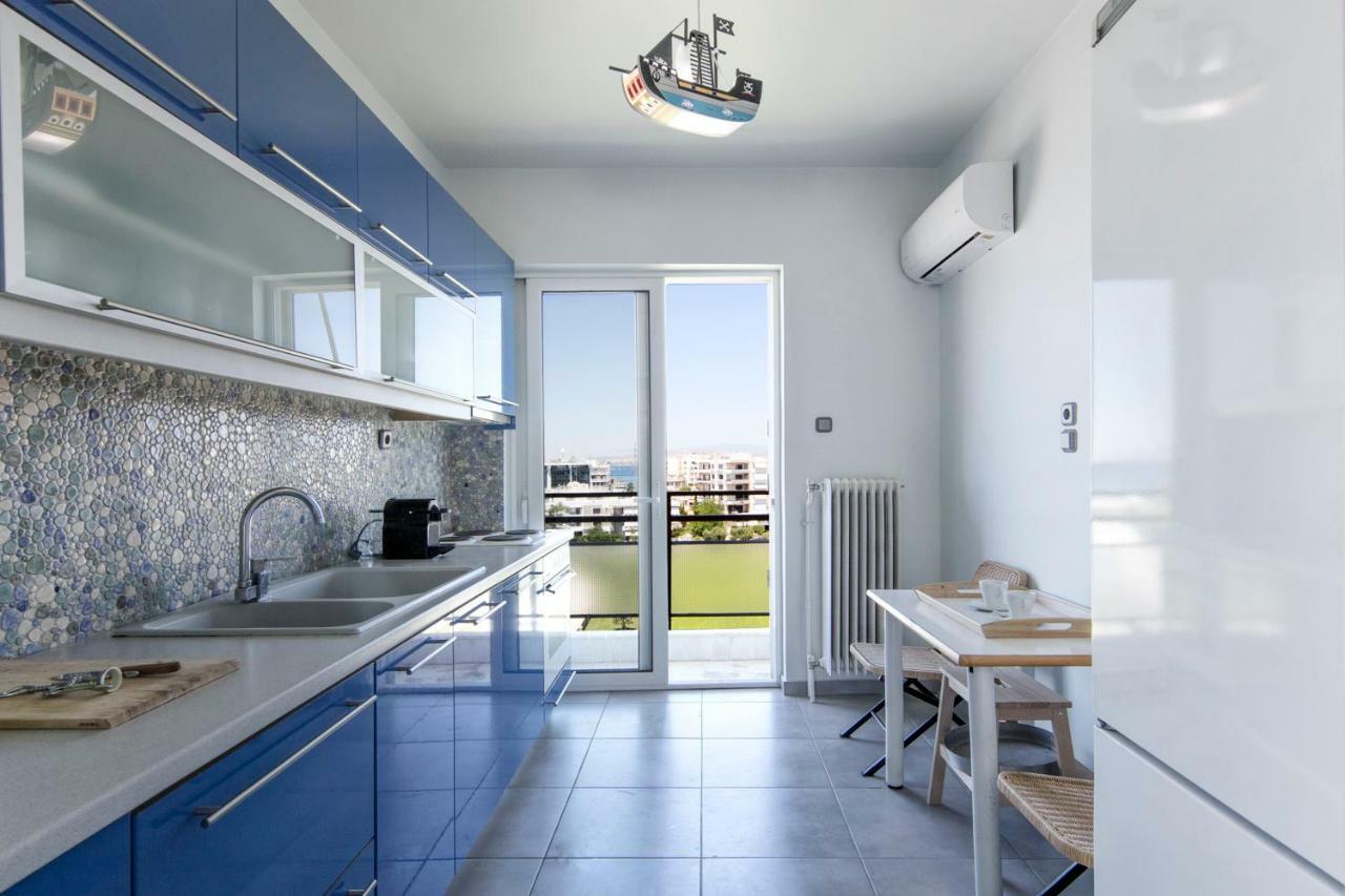 Walking In Alimos Apartment. Atene Esterno foto